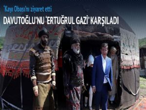 Davutoğlu'ndan "Diriliş Ertuğrul"un setine ziyaret