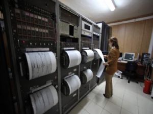 Flas... Bingöl'de 5.5 şiddetinde deprem...
