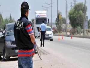 Bomba yüklü minibüs alarmı